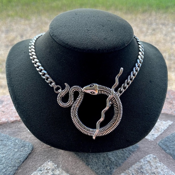 Snake choker necklace . toggle clasp stainless steel cuban chain choker necklace - Picture 5 of 14